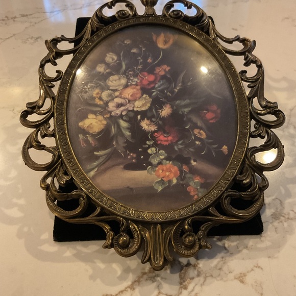 Vintage Floral Oval Frame Italy - Picture 4 of 4
